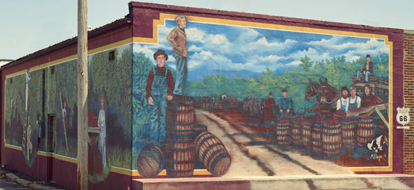 Apple Picking Mural Cuba MO